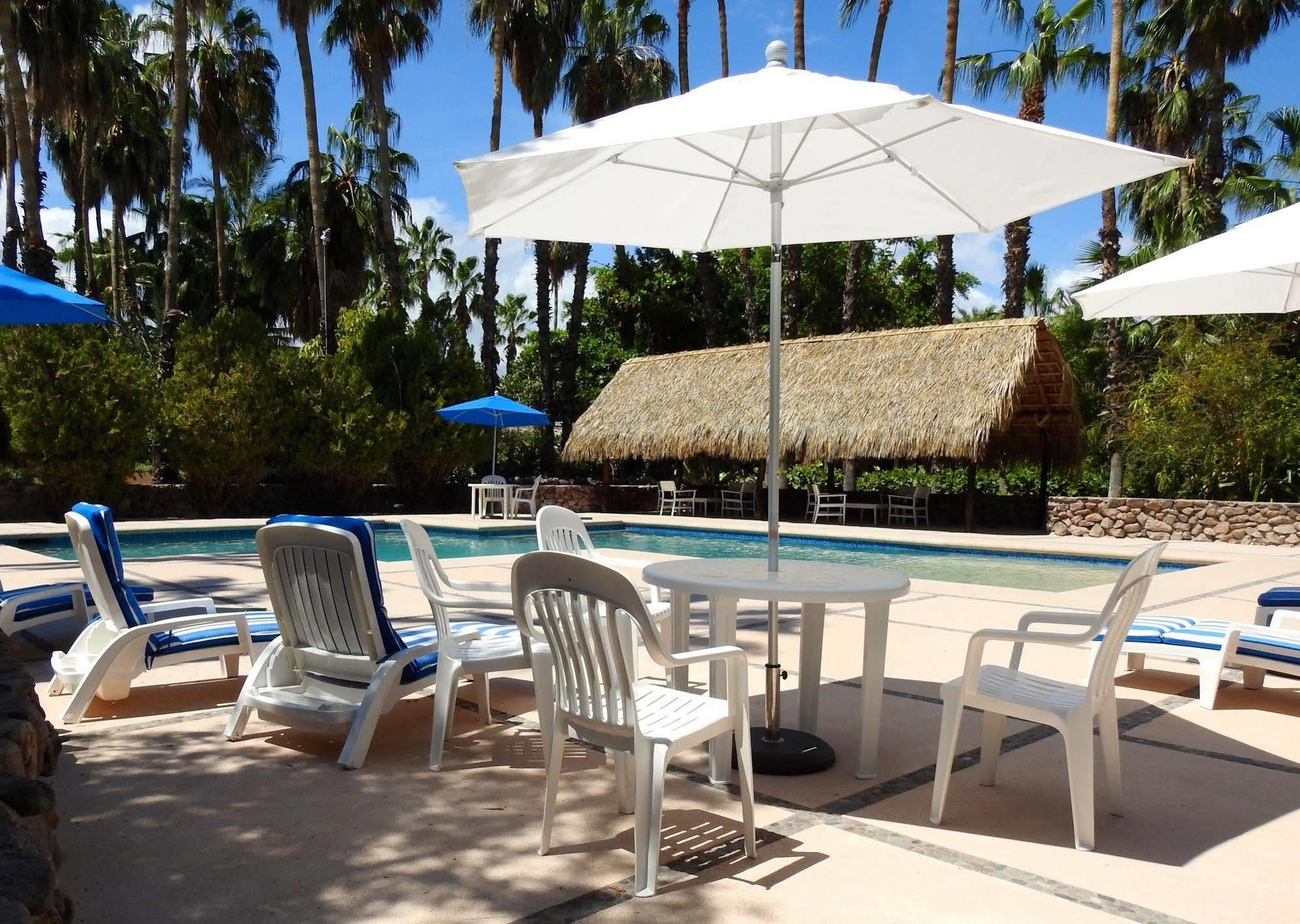 Hotel Oasis